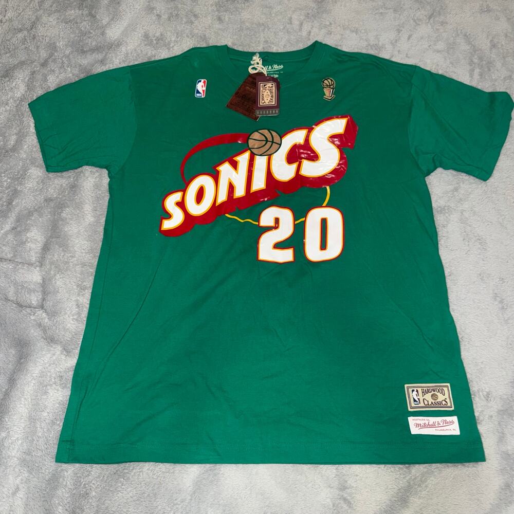 Mitchell & Ness Gary Payton Seattle Sonics Hardwood Classics T-Shirt Men’s XL